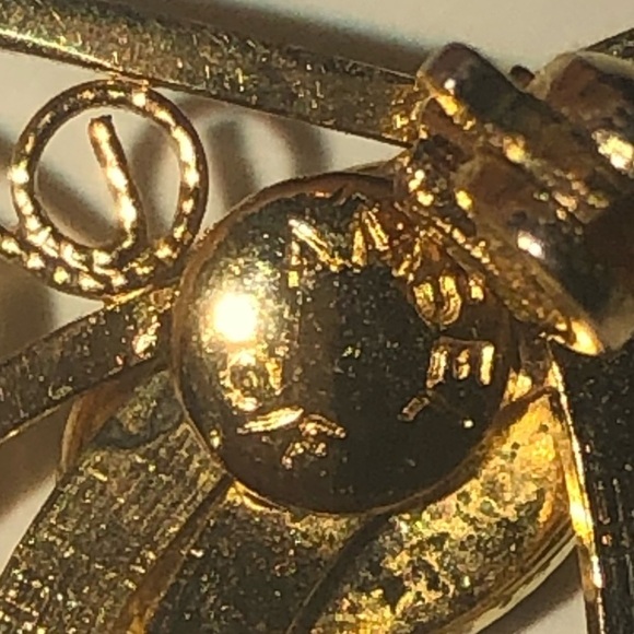 VTG Amsel Gold Fill Filigree Leaf Brooch w Oval Jade Cabochon Stone 2.4” - Picture 4 of 6